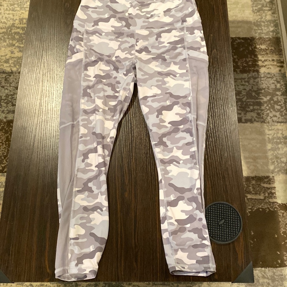 Fabletics power hold crop leggings. Size m